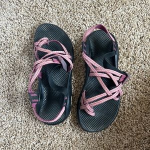 Women’s Chacos with toe strap